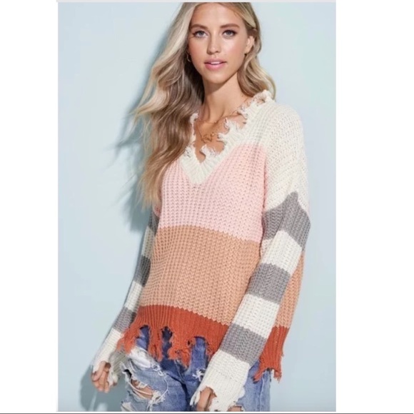 Make Offer 🌷Pink & Tan Frayed Color Block Sweater - Picture 4 of 7